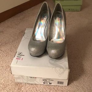 Silver Glitter Formal Shoes